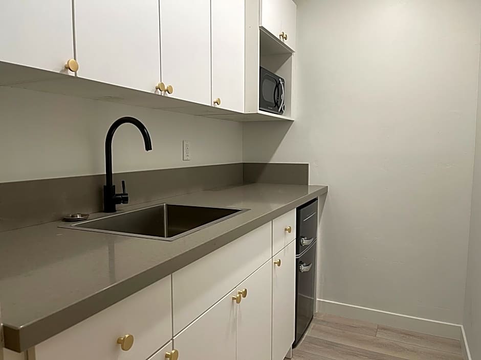 Arizona Sunset Inn & Suites