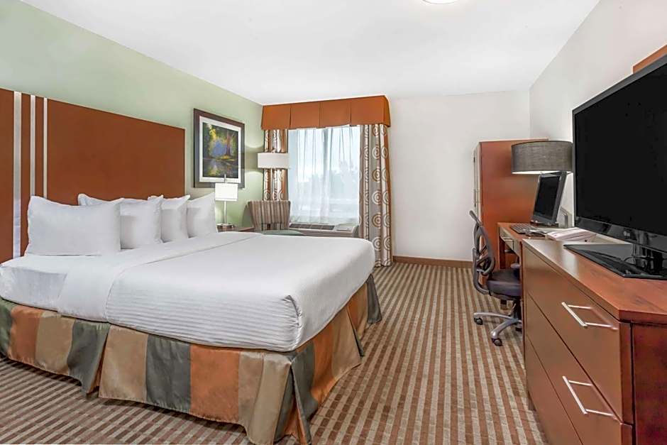 Ramada by Wyndham Carlyle