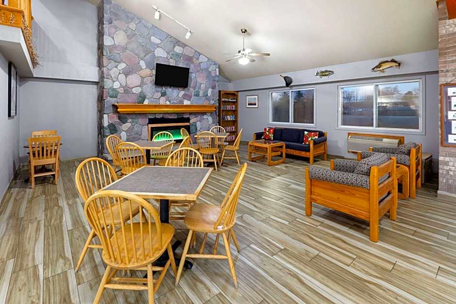 AmericInn by Wyndham Oscoda Near AuSable River