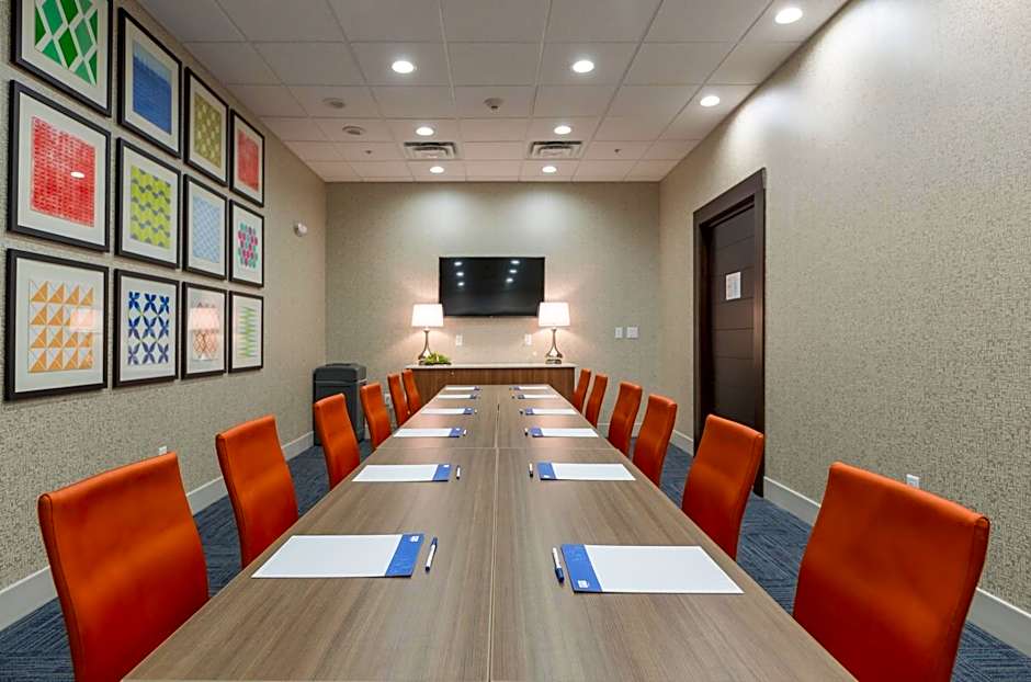 Holiday Inn Express & Suites San Marcos South By IHG