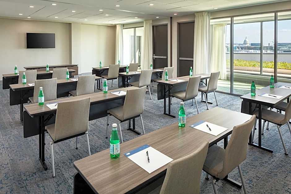 Holiday Inn Express Washington DC Downtown by IHG