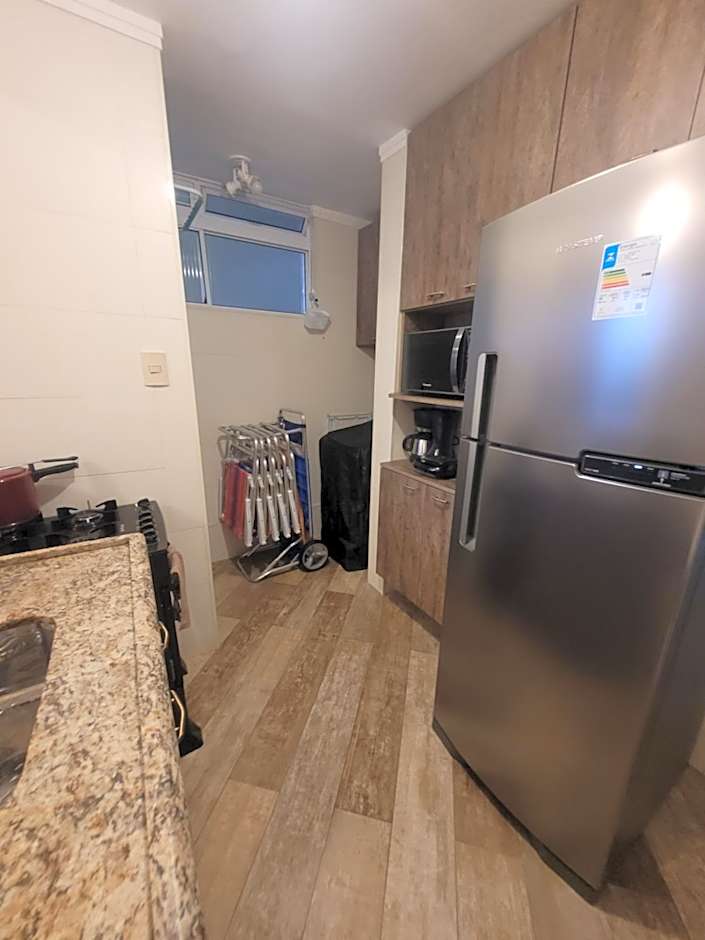 Apartamento Aconchego Frente Mar - Vila Guilhermina Praia Grande SP - Cozinha Completa - Climatizador de Ar - TV a Cabo - Wi-Fi