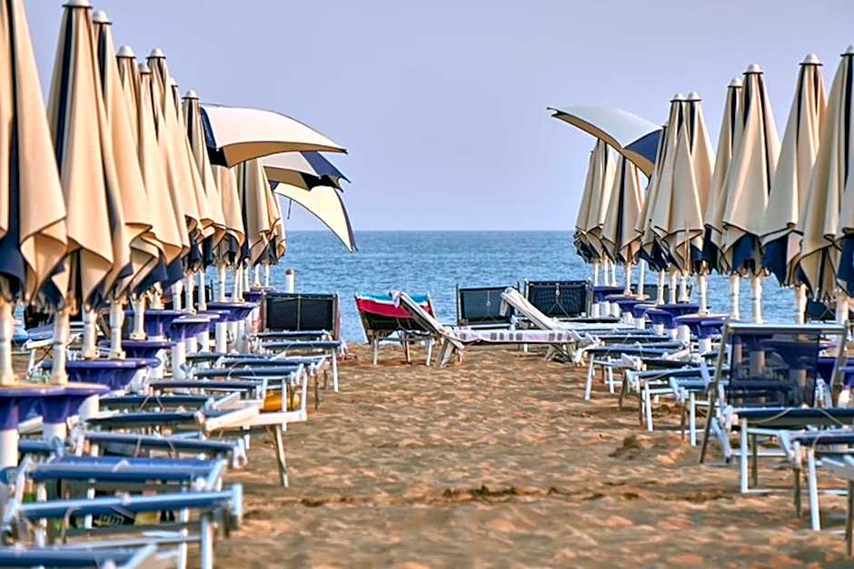 Lovely flat close to the beach-Beahost