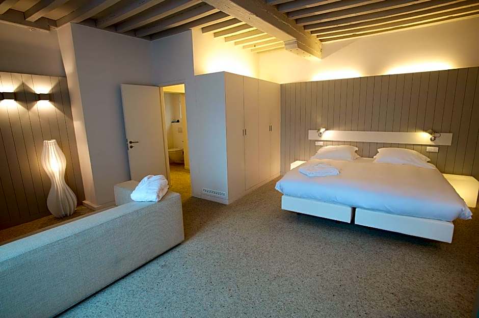 Photo 1 of 12 of Junior Suite