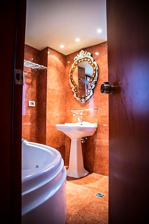 Maritsas Hotel & Suites