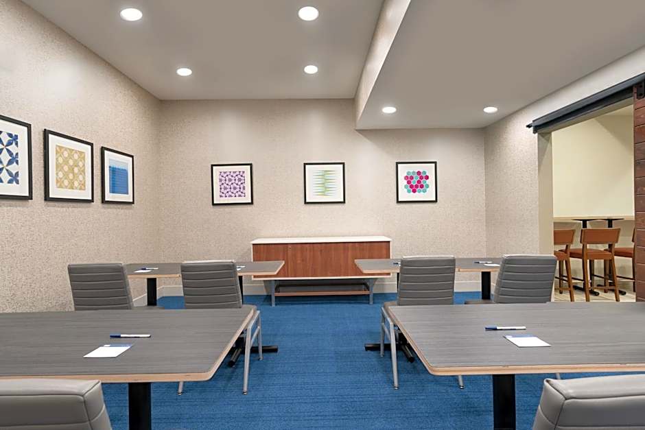 Holiday Inn Express Jamaica - JFK AirTrain - NYC By IHG