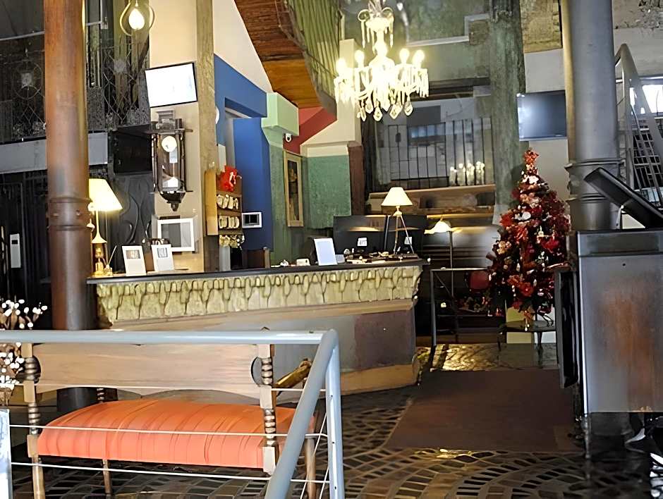 La Fresque Hotel Boutique