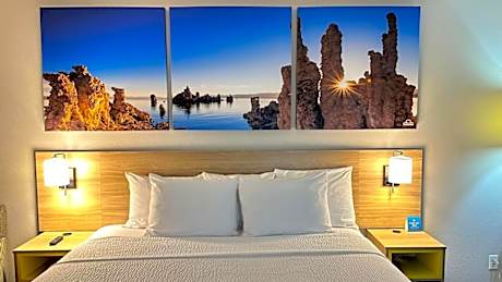 1 Queen Bed, Smoking