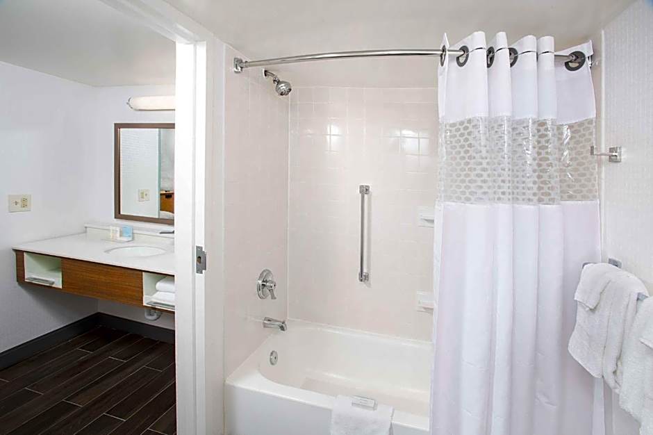 Hampton Inn & Suites Annapolis
