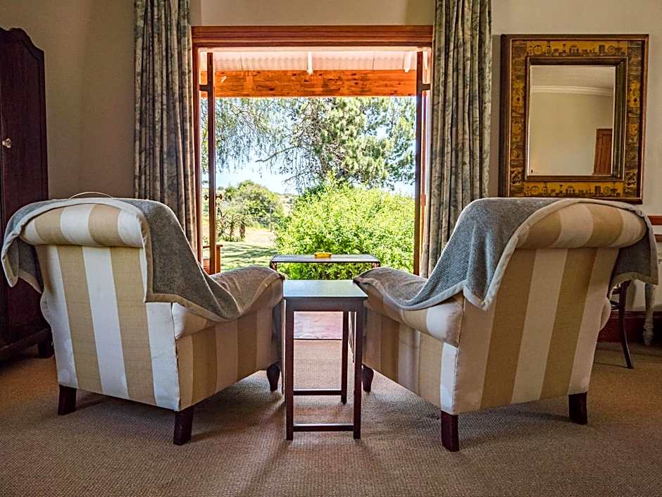 Leeuwenbosch Country House - Amakhala Game Reserve