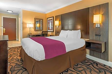 King Room - Disability Access - Non-Smoking