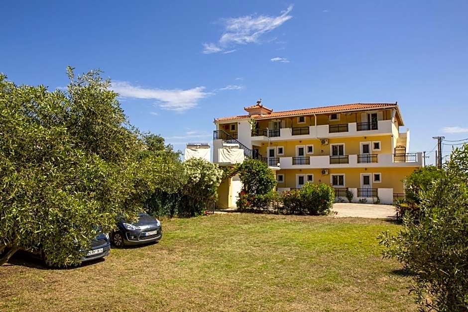 Searocco Studios & Apartments - Close to Alykes Center, by ZanteWize