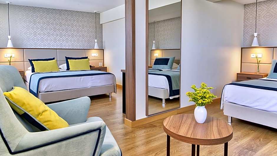 Photo 1 of 6 of Triple Room