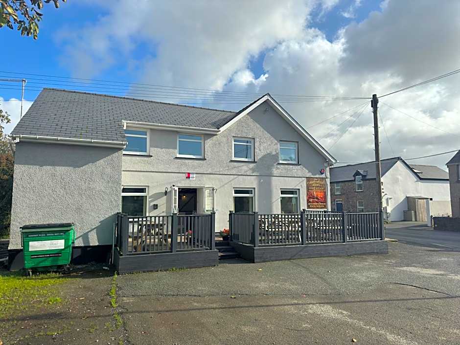 The Carpenters Arms Rooms in Broadway, Laugharne