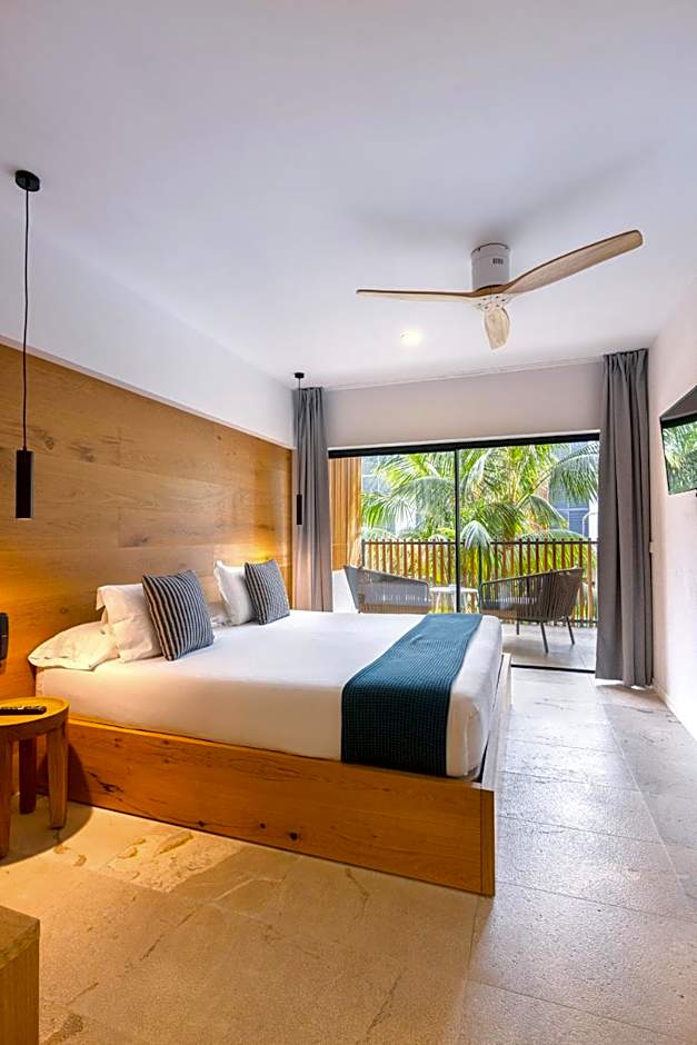 Las Gaviotas Suites Hotel & Spa