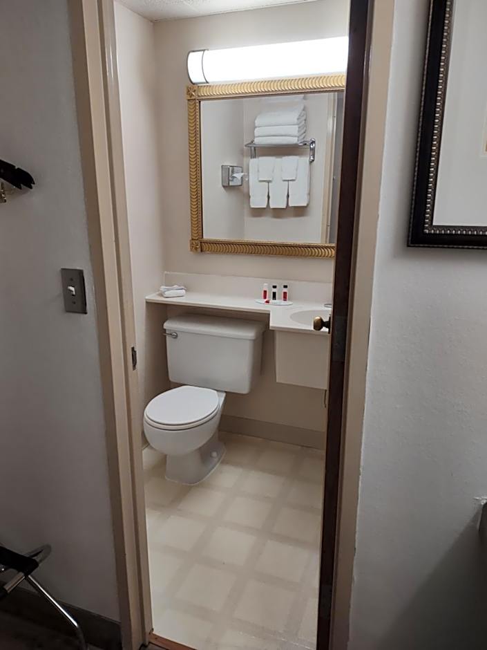 Ramada by Wyndham Albert Lea