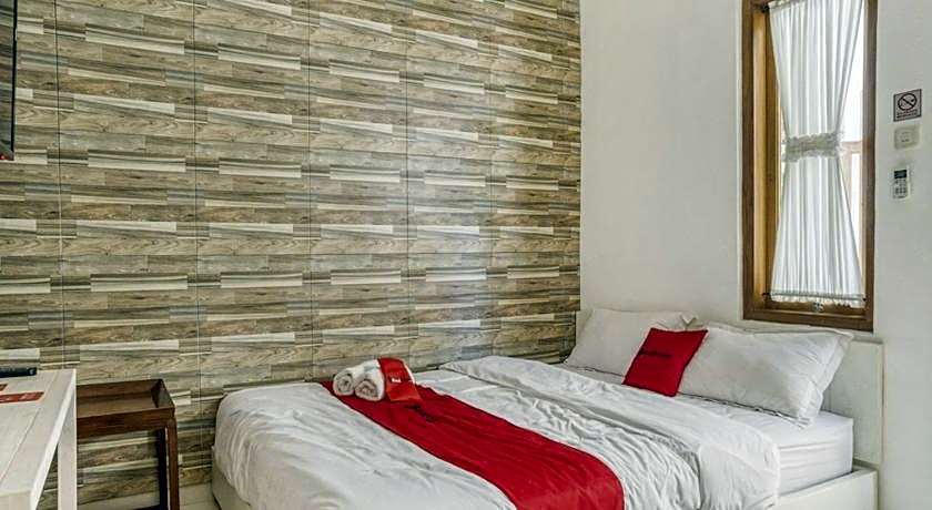 RedDoorz Syariah near Taman Pelangi Jogja 2