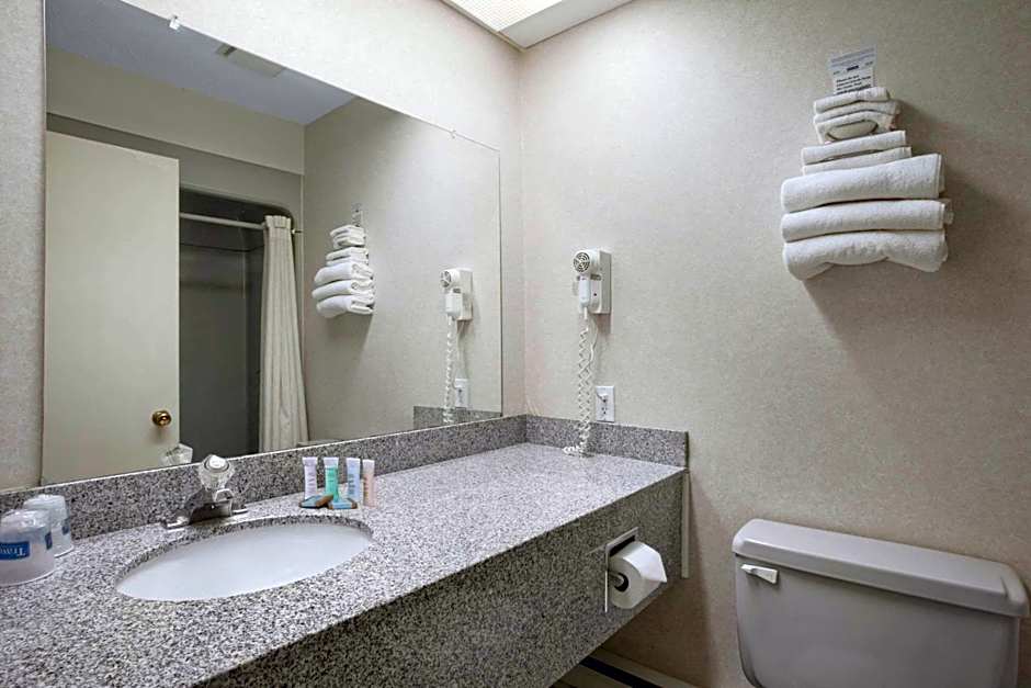 Travelodge by Wyndham Bracebridge