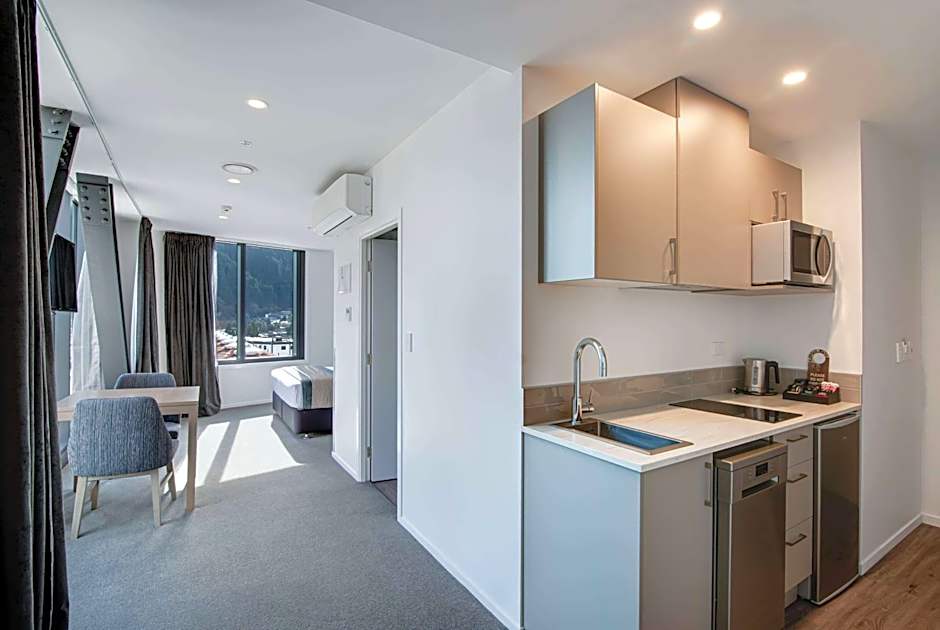 Ramada by Wyndham Queenstown Central