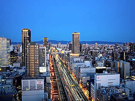 APA Hotel and Resort Midosuji Hommachi Eki Tower