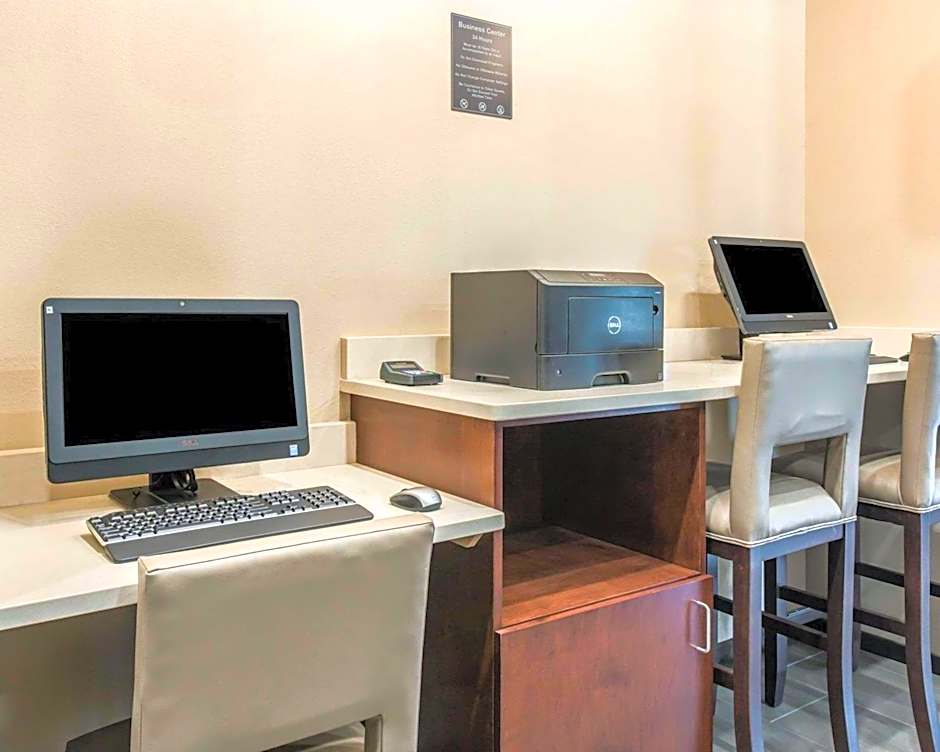 Comfort Suites Dunnellon near Rainbow Springs