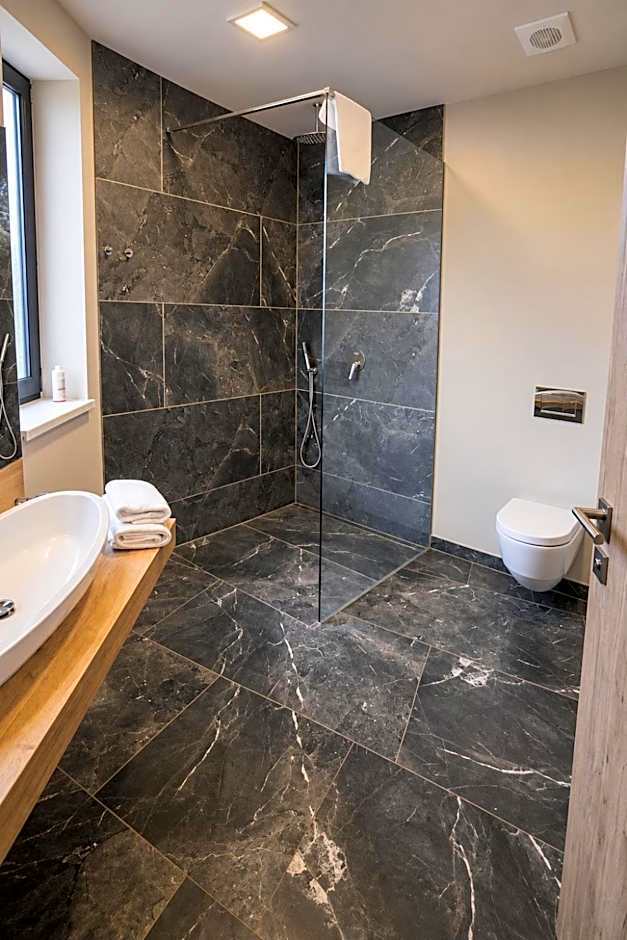 4 SMART HOTEL