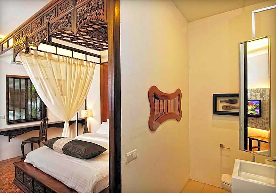 Courtyard At Heeren Boutique Hotel