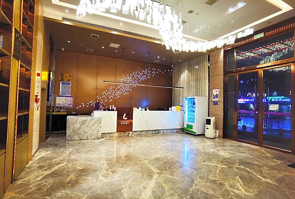 Lavande Hotel Yueyang County Fuya