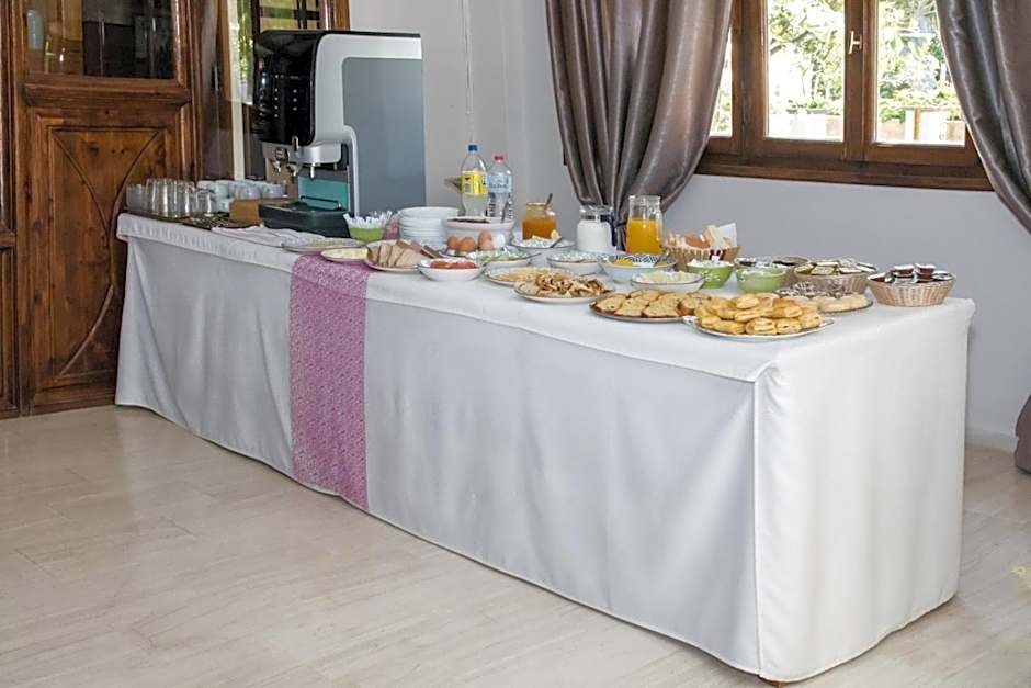 Eva Marina Hotel