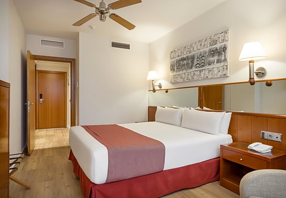 Ilunion Les Corts Spa