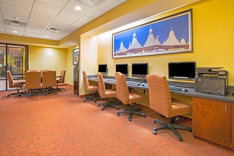Crowne Plaza Denver International Airport