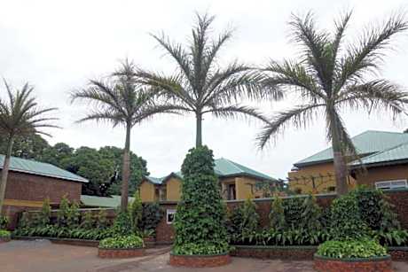 Country Lake Resort - Garuga