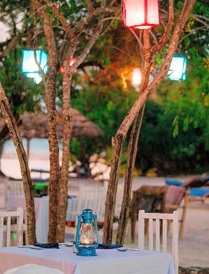 Pearl Beach by Sansi