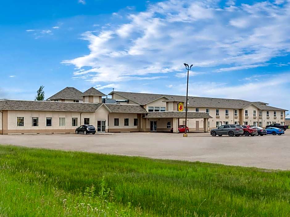 Super 8 by Wyndham Meadow Lake