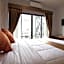 777 Food & Bed