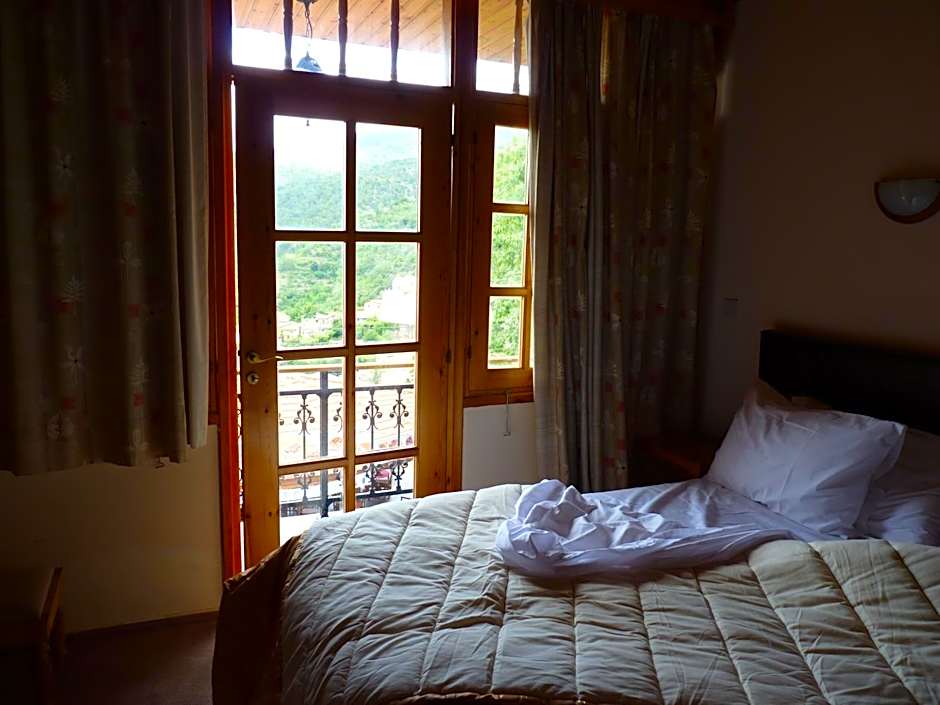 Mountain Rose Hotel & Restaurant