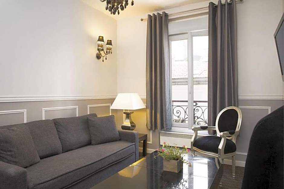 Bastille Hostel