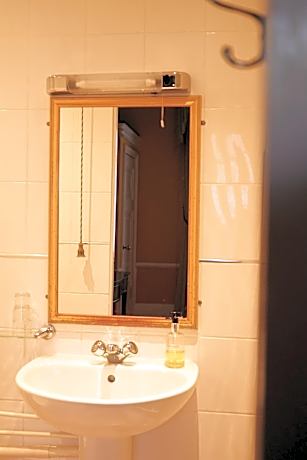 Deluxe Double Room with Half Tester Bed