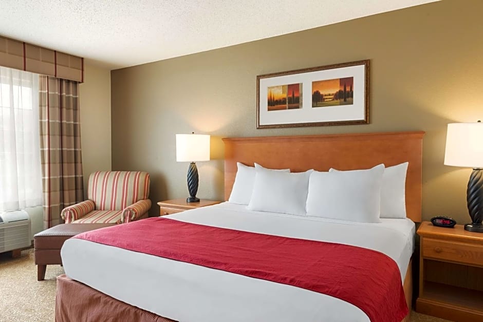 Country Inn & Suites by Radisson, Davenport, IA