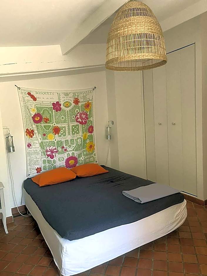 Agréable maison de 65 m2 avec grande piscine