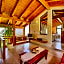 Villa Casa Lucia by PosarelliVillas