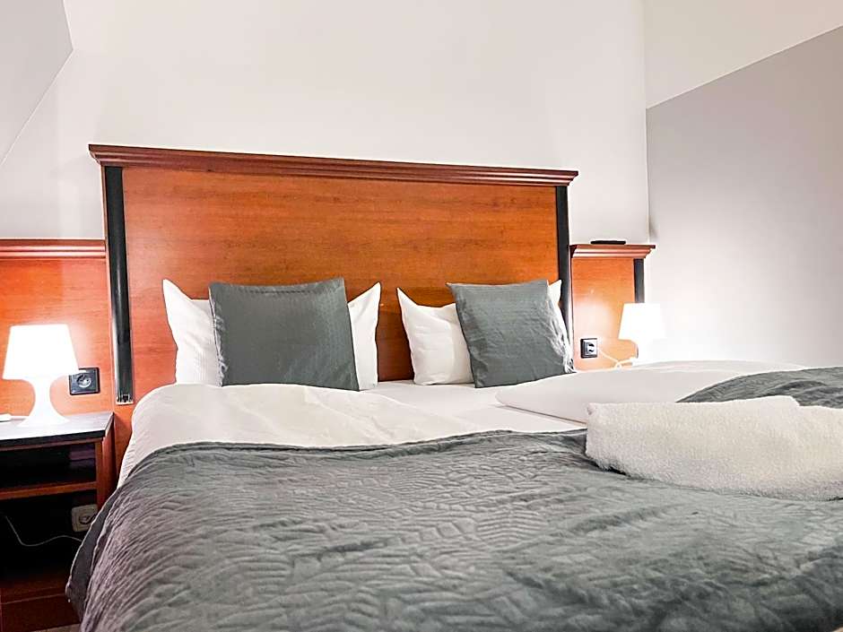 City Hotel West Frankfurt City Centre