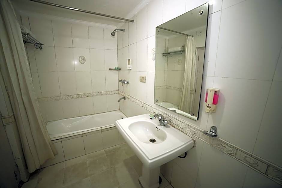 Hotel Samrat International