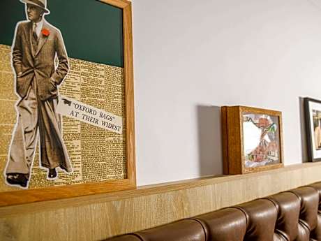 Classic Single Room with Small Double Bed