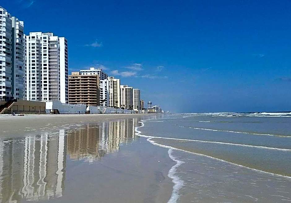 Cozy Studio Suite Near Beach w Kitchenette #11