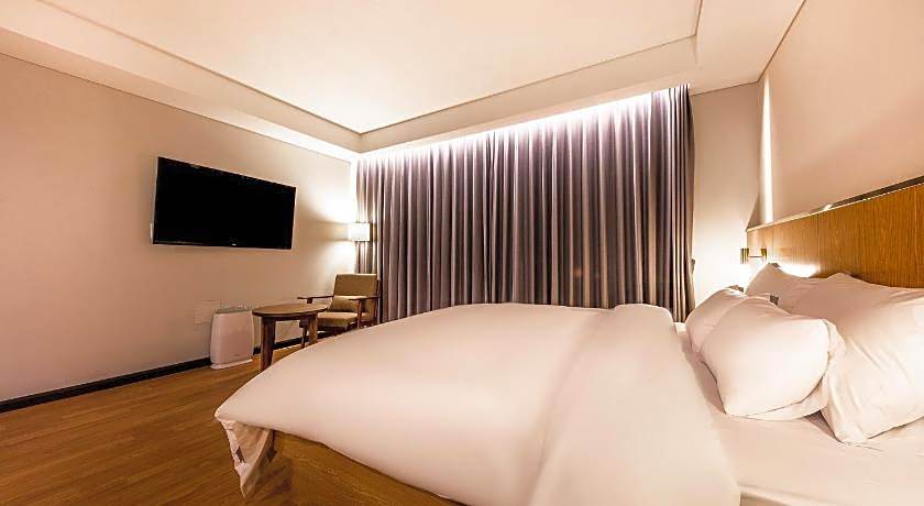Hotel the Hill