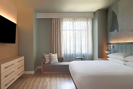 King Room - Concierge Lounge