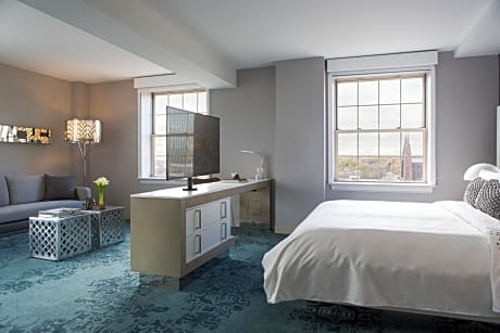 Renaissance by Marriott Albany Hotel