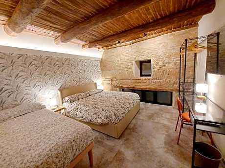 Two-Bedroom Apartment - Split Level