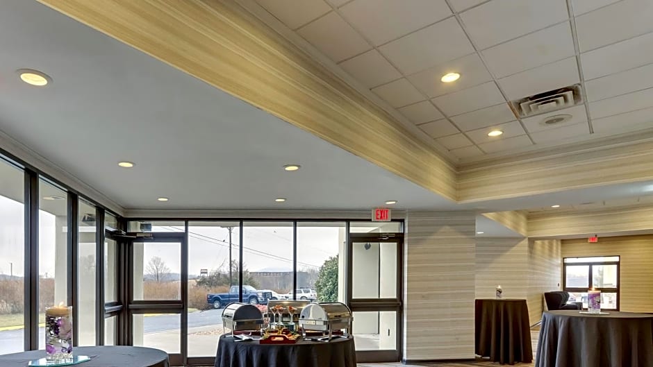 Holiday Inn Staunton Conference Center By IHG